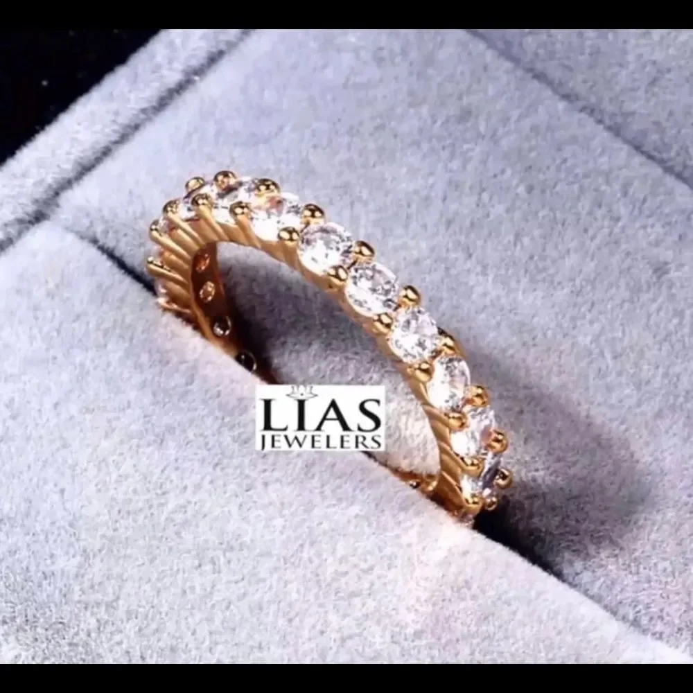 New 18k rose gold wedding ring